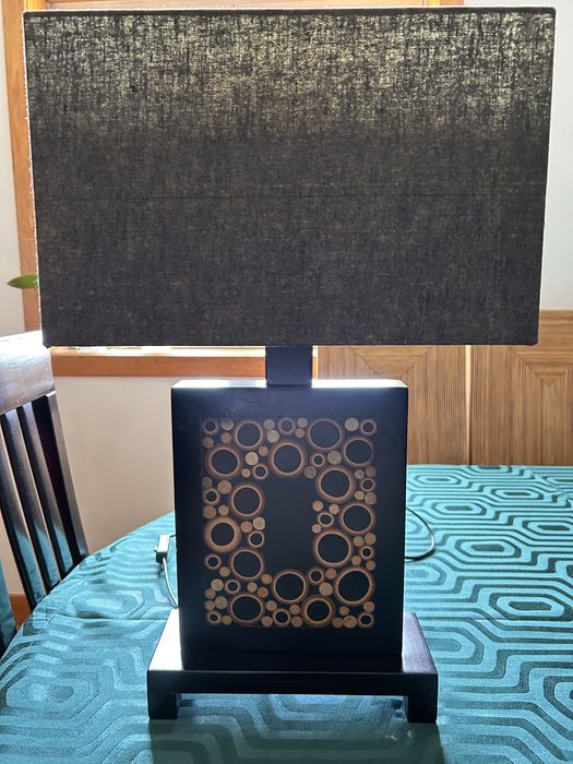 Candeeiros com abajur loja do gato preto. Usados