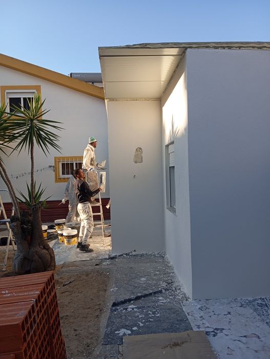 Serviço de remodelação capoto pintura