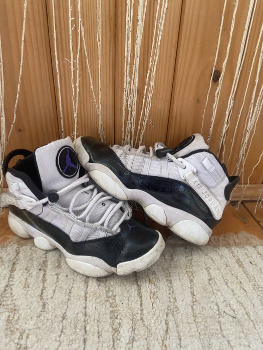 Nike Jordan 6 Rings у біло-чорному кольорі з фіолетовими акцентами