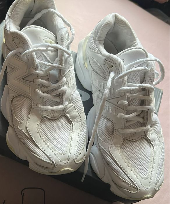 Sneakersy New Balance 9060 w wersji kolorystycznej "Triple White"