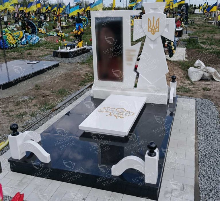 Гранітні пам'ятники, меморіальні комплекси з мармуру, виробництво м. Дніпро
