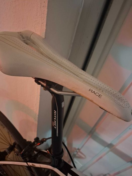Bicicleta de estrada TREK MADONE 56cm com rodas MICROTECH MCT38