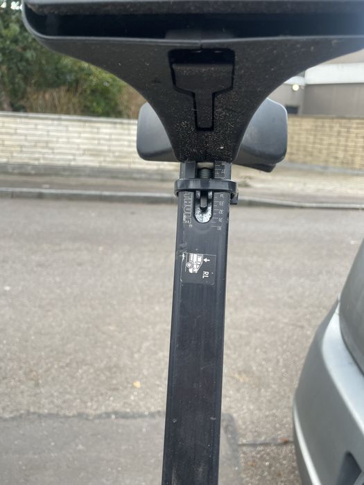 Bagażnik dachowy THULE – belki 135 cm – system na krawędź dachu