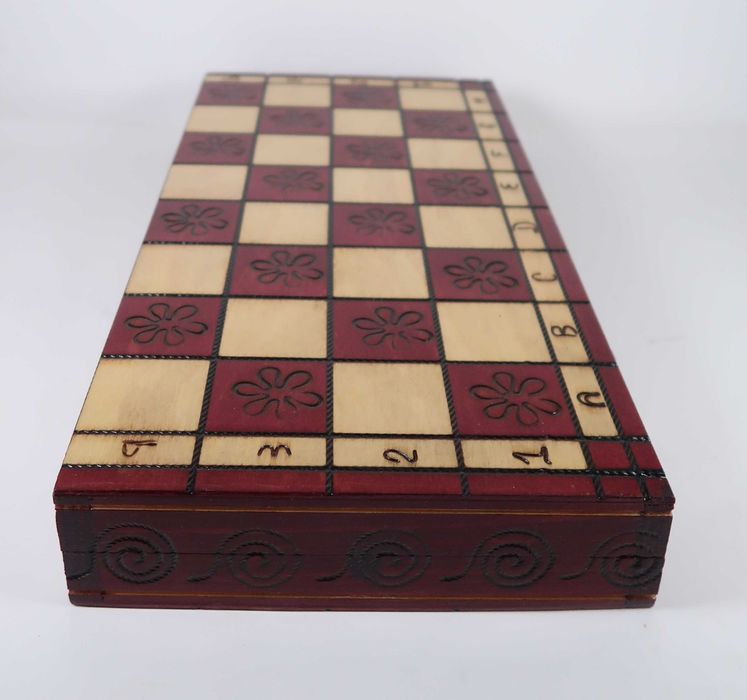 Jogo de xadrez artesanal em madeira - 39.5 cm