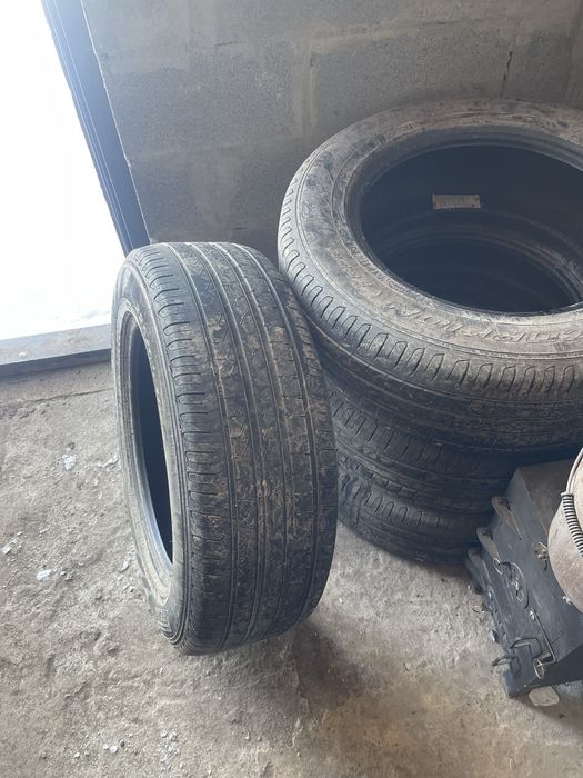 Продам шини 225/65/17