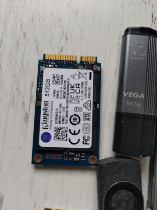 HDD SSD флешки жорсткі диски