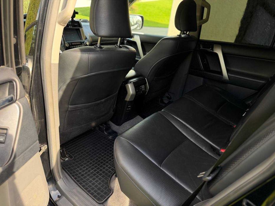 Продам Toyota Prado 150 3.0 2011
