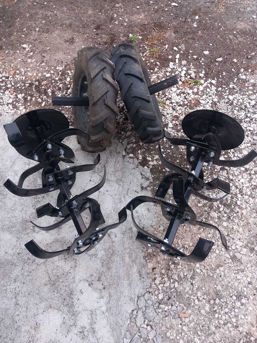 Motoenxada 7cv e atrelado