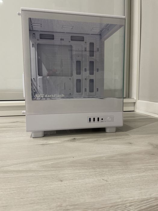 Zamienię białą obudowę komputerową DarkFlash DB330M na obudowę na obudowe w kolorze czarnym micro atx lub atx