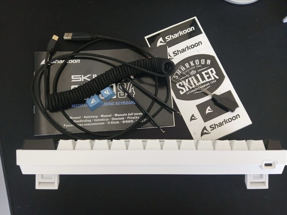 Teclado gaming Sharkoon com red switch - Layout pt-pt (LER DESCRIÇÃO)