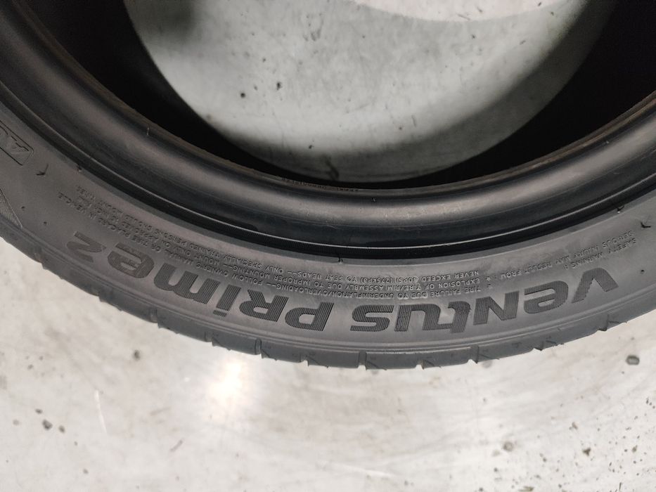 2 pneus semi novos Hankook 215/45R16Oferta dos portes