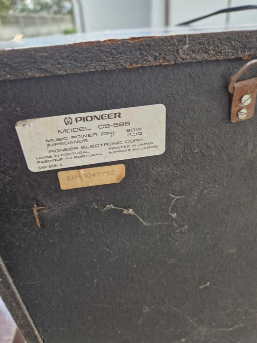 Skrzynie z kolumn Tonsil, Unitra, Diora, Pionier.