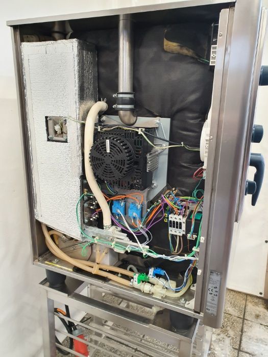 Piec kownecyjno parowy RATIONAL CM101E SCC LINE