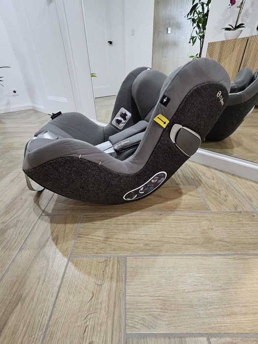 Zestaw fotelików Cybex: Cloud Z i-Size + Sirona Z i-Size + baza lsofix