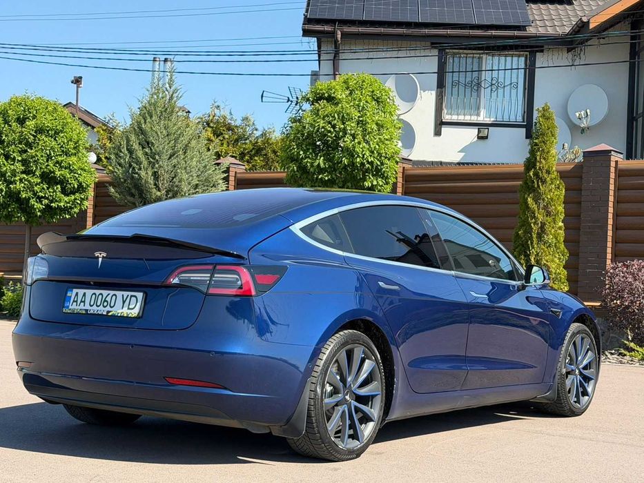 Tesla Model 3 2017 75 kWh RWD