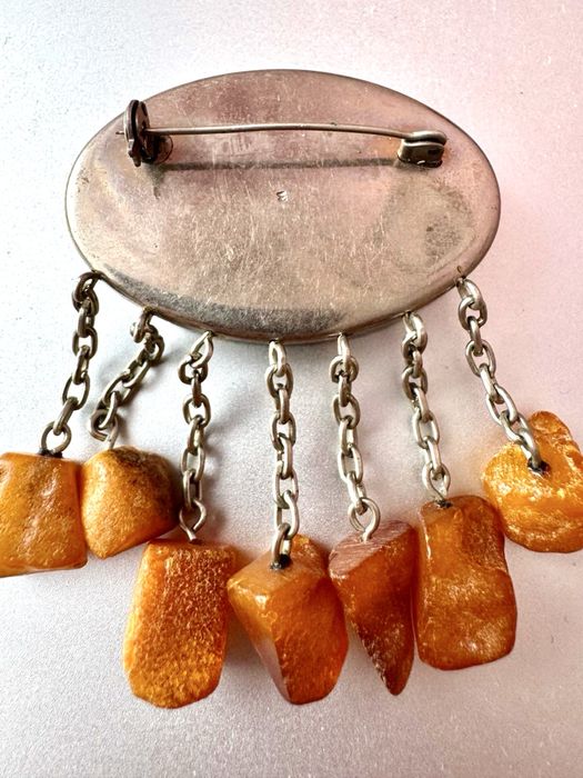 Винтажная брошь. Балтийский янтарь