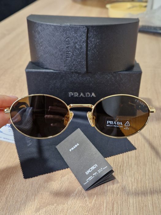 Окуляри  Prada сонцезахисні