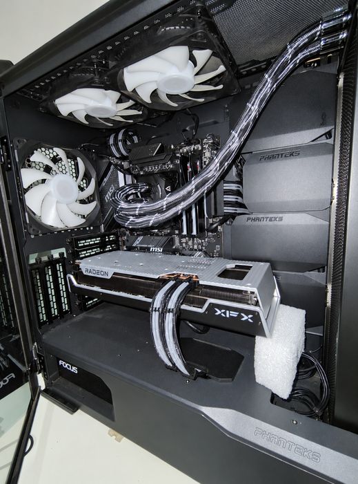 PC Desktop  32GB RAM - RX 7800XT 16GB - Ryzen 5 7600X