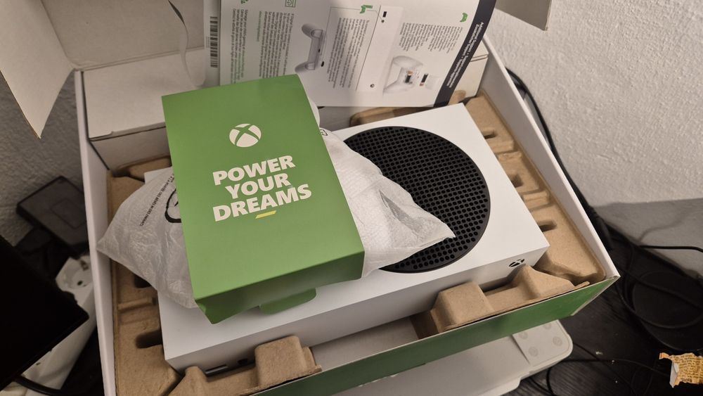 Xbox series S (quase nova) 256gb