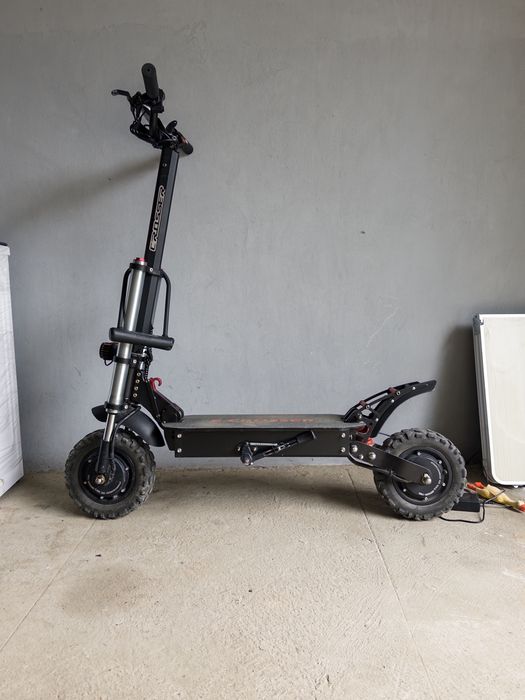 продам електросамокат Crosser Rocket 11