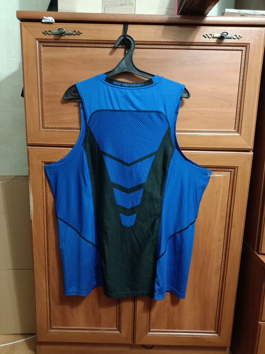 Майка    Nike  Pro Combat   Hypercool           .