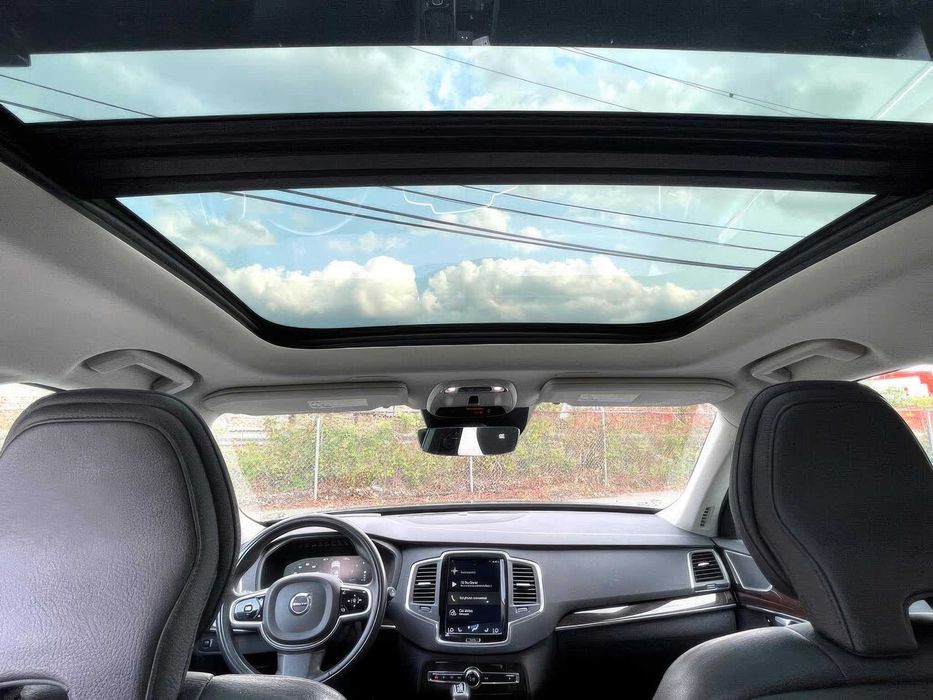 Volvo XC90 B6      2023