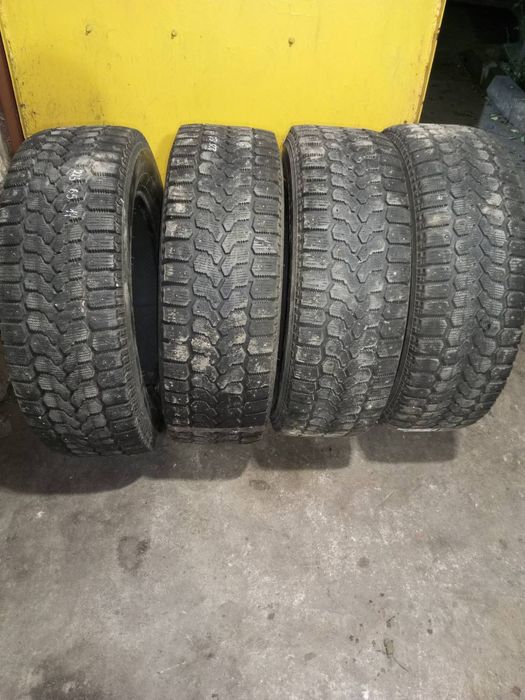 Резина зимняя 225/65/17