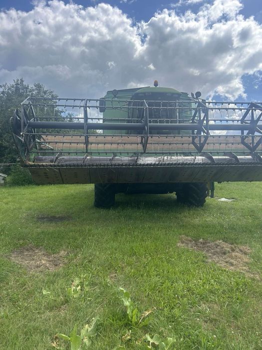 Комбайн John Deere 2066