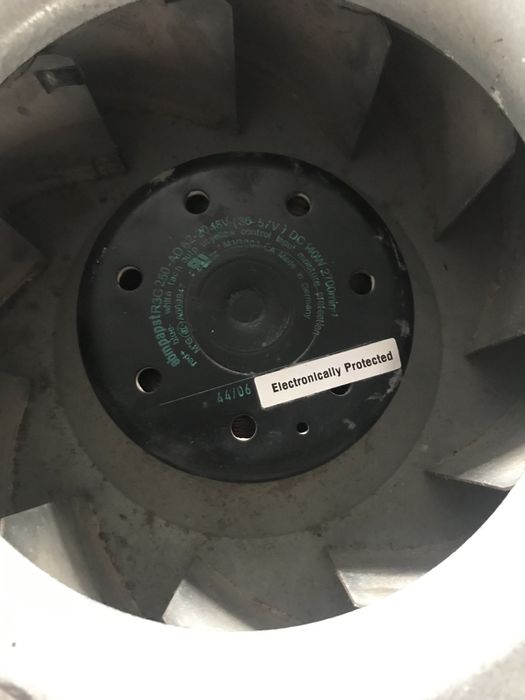 Продам два вентилятора канальні