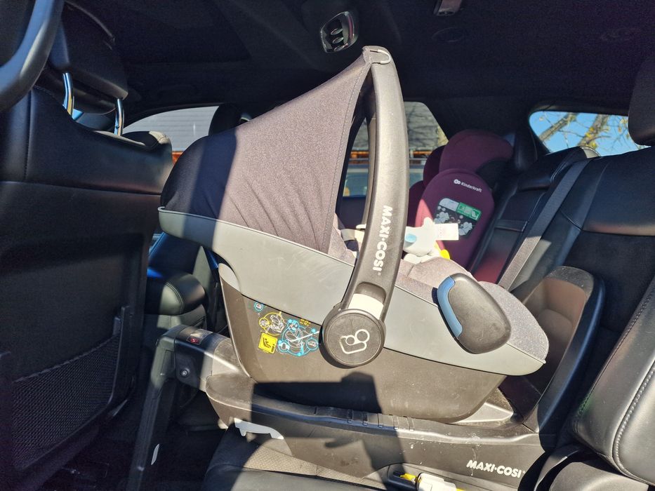 Fotelik Maxi Cosi z bazą