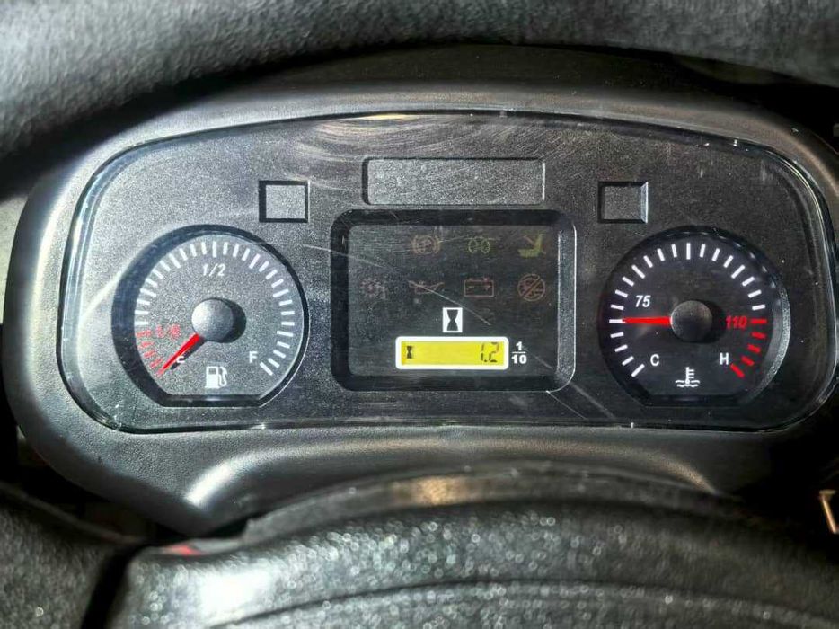 Новий газ-бензин навантажувач EP 20T3 2т, 4.8м двигун Nissan К25, 2025