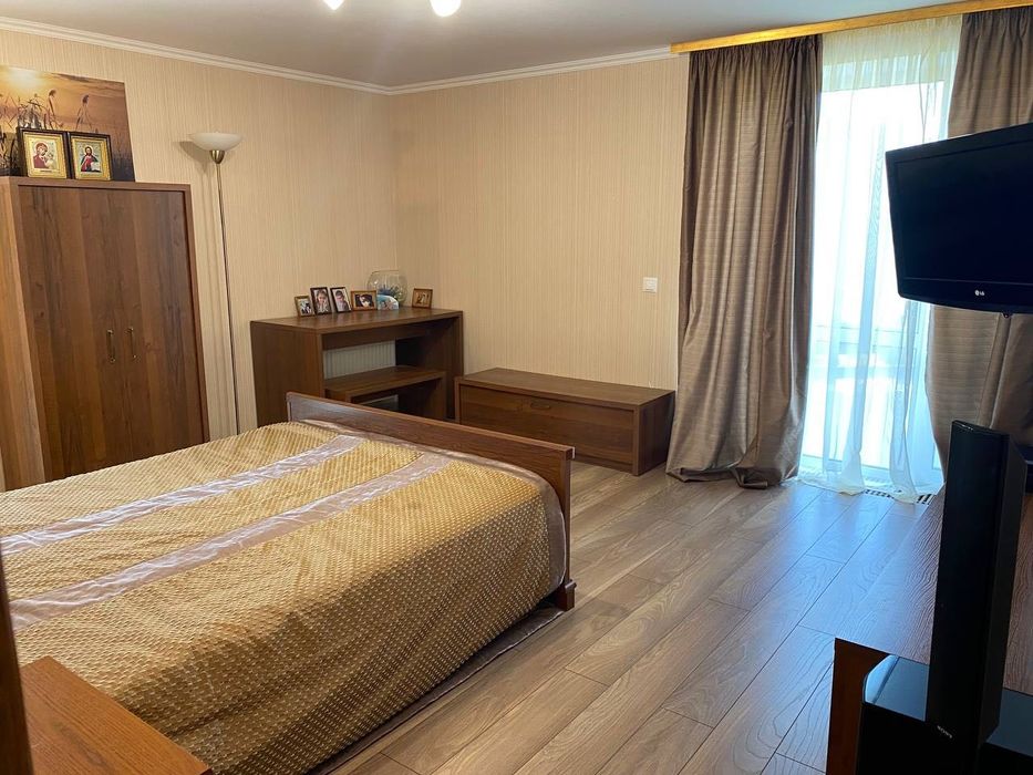 Продаж укомплектованого будинку з гаражем в районі Агропереробки!