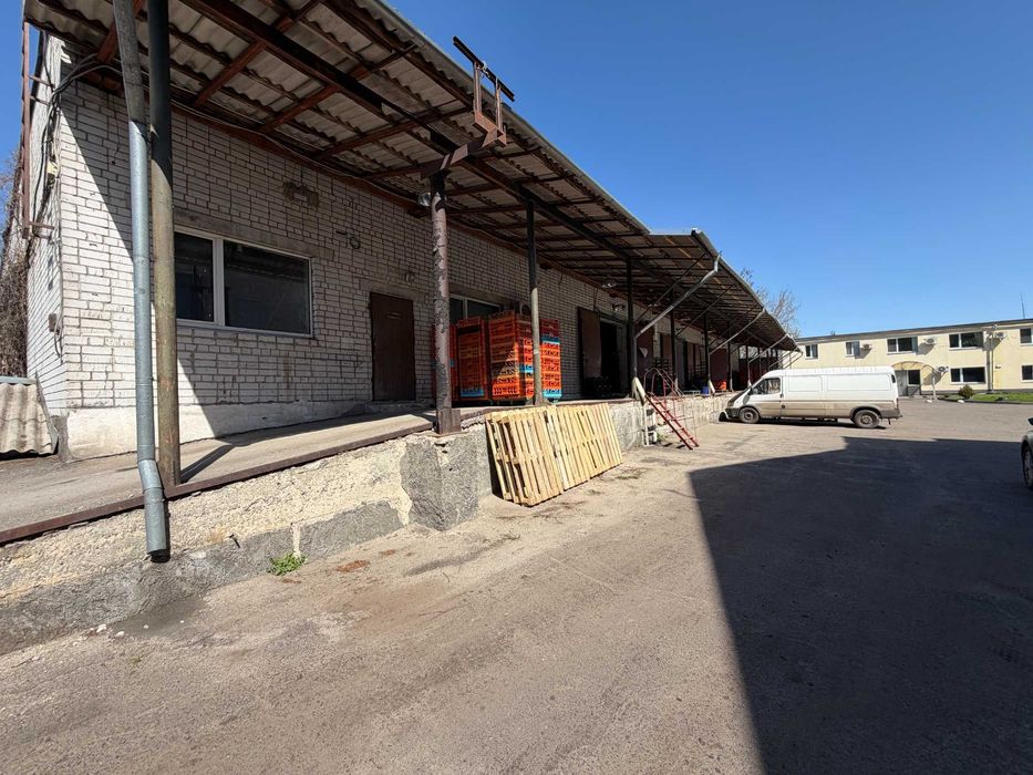 Виробничо-складське приміщення по вул. Зелінського