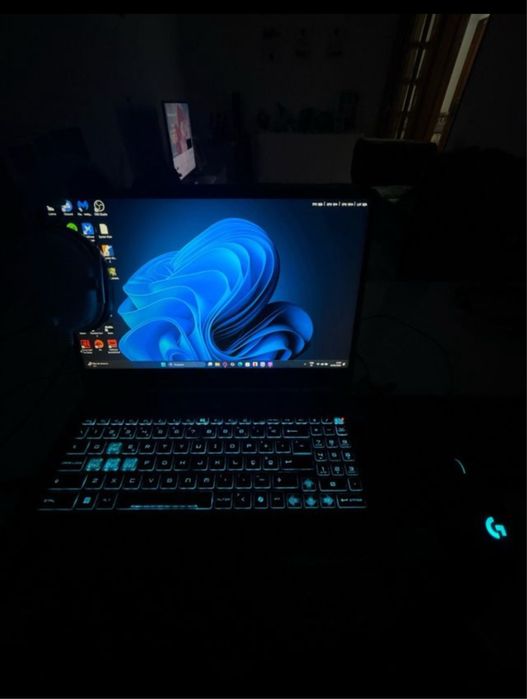 Notebook gamer Ultima geração MSI CYBORG