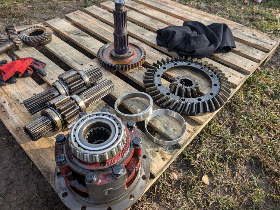 Планітарка МТЗ редуктор Диференціал МТЗ задній міст МТЗ 80 82 892 1221