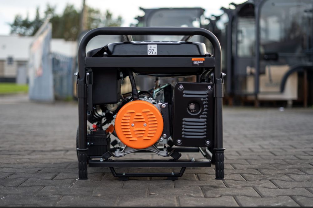 NOWY Agregat prądotwórczy AVR trójfazowy 6kW  do domu / budowa benzyna