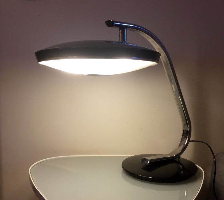 Candeeiro de secretária FASE modelo 520 em cromado e preto anos 60