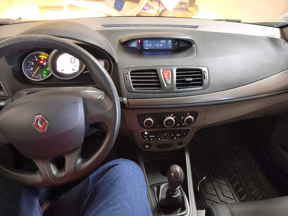 Renault megane 2011, 110 cv, a/c, 2 lugares, impecável