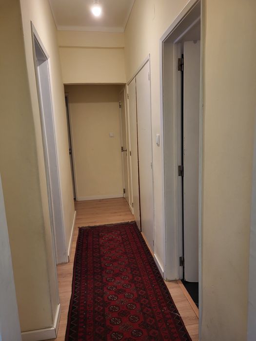 Alugo quartos em S. Sebastião