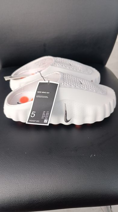 Klapki  Nike Mind