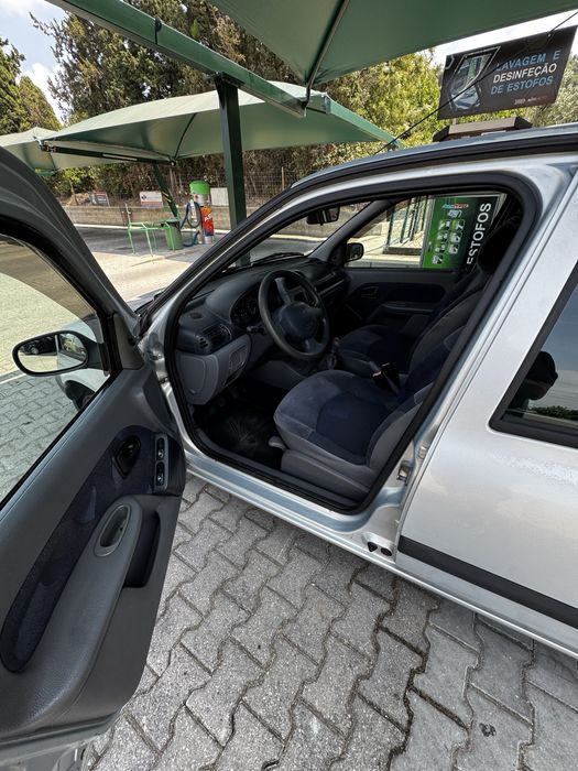 Renault Clio — fotografia 7