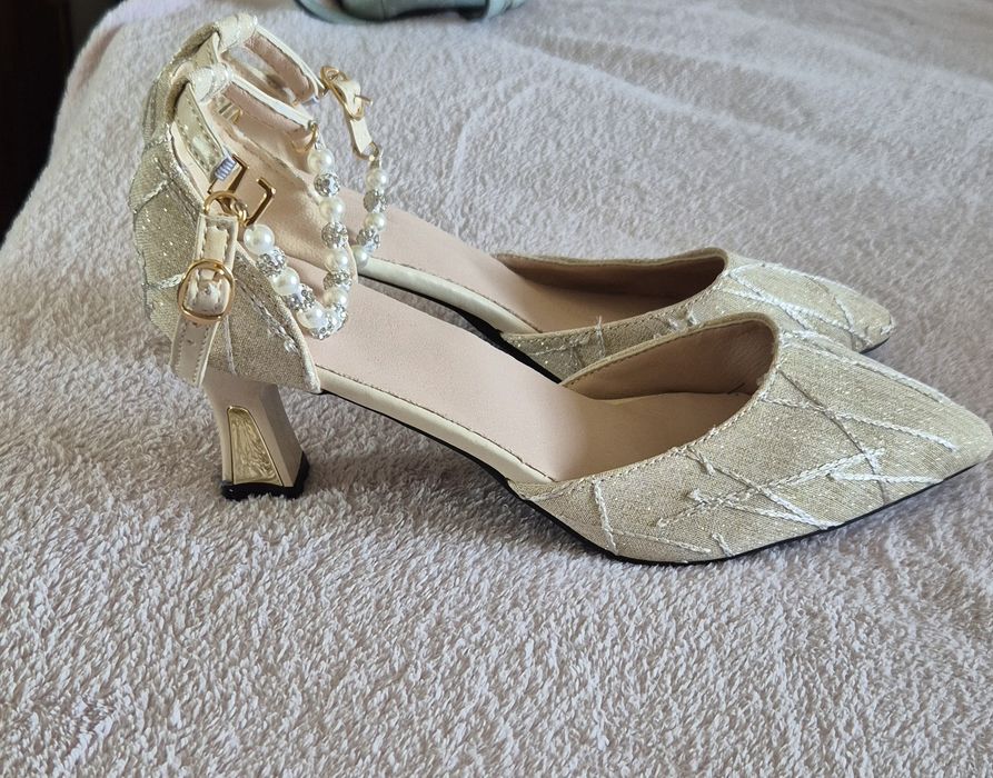Sapatos elegantes tamanho 41 europeu
