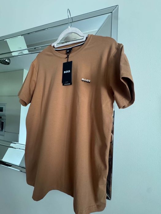 T-shirt Hugo Boss roz L premium