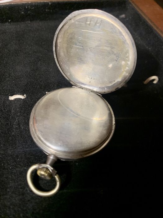 Старинные карманные часы . Серебро .