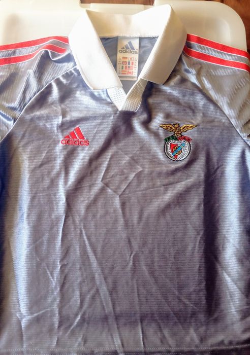 T-shirt do Benfica para criança, não é negociável.