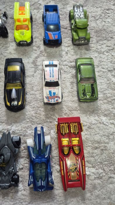 Машинки ХотВилс hot wheels
