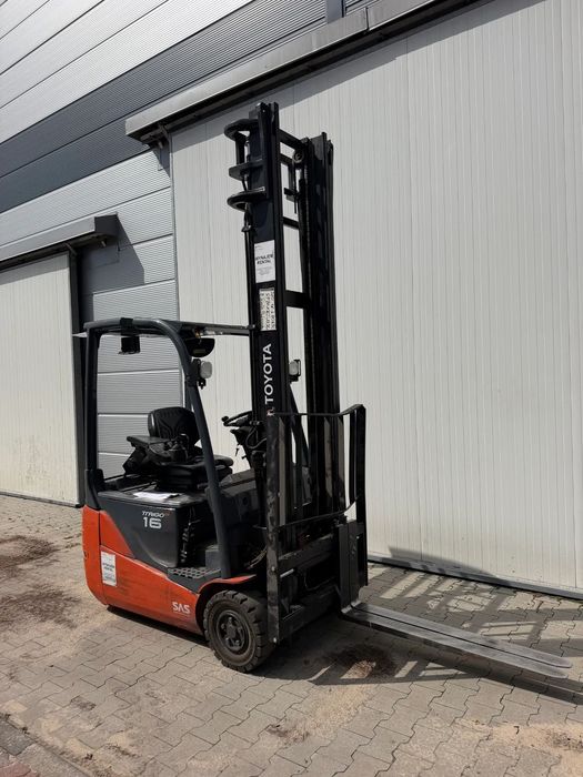 Toyota z nowej dostawy bezpośrednio od dealera 8FBEK16T stan perfekcyjny w ofercie ponad 200 szt wózków widłowych  Wózek elektryczny Toyota 1.8 t w ofercie od DEALERA SERWIS NAJEM