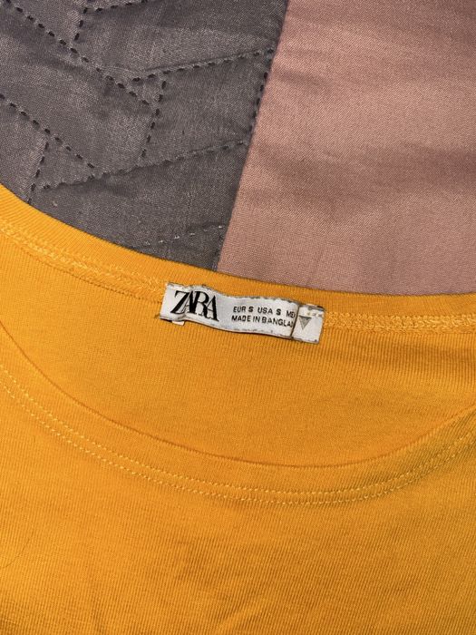 Top poucas vezes usado com uma cor que lhe sobresai