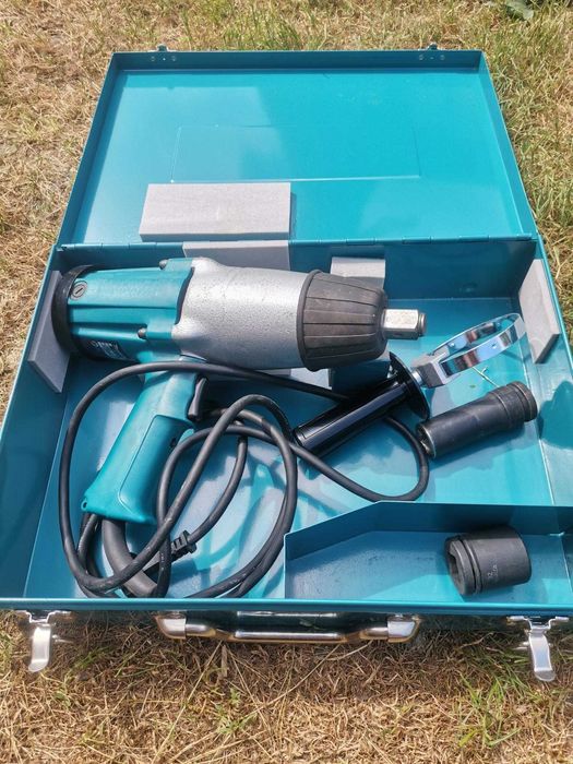 Продам абсолютно новий оригінальний ударний гайкокрут MAKITA 6906