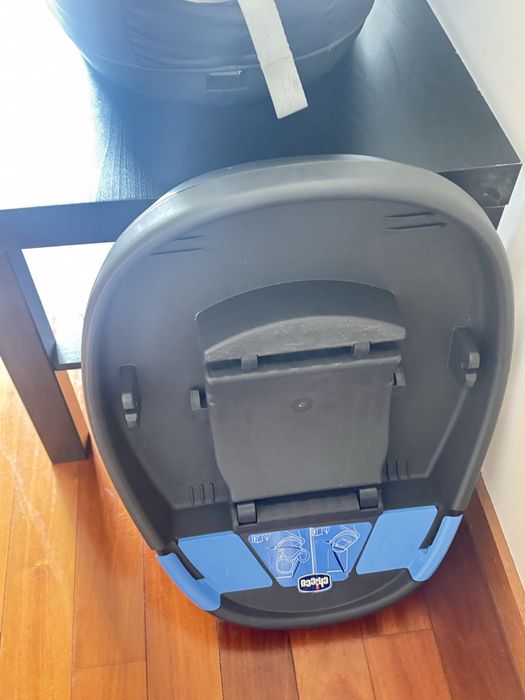 Carrinho de bebê trio chicco / ovo + isofix +alcofa
